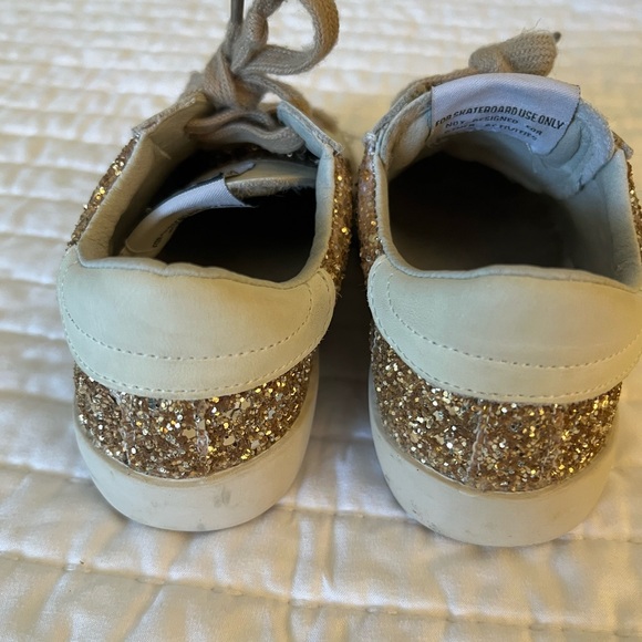 Gold Sparkle Girl Shoes - Picture 4 of 6